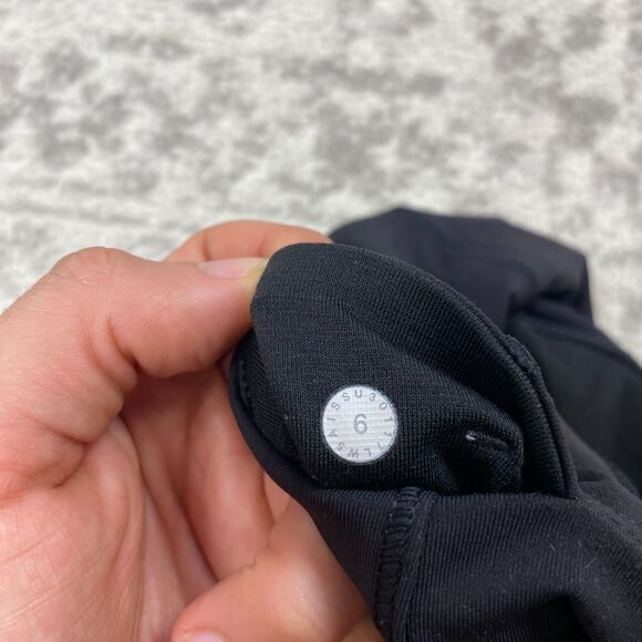 Lululemon Cadence Crusher Tight Black Reflective Running Zip Pockets Size 6 - Picture 6 of 8